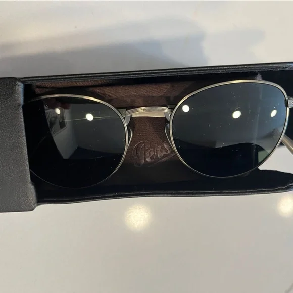 Men’s Persol Sunglasses - Picture 7 of 10